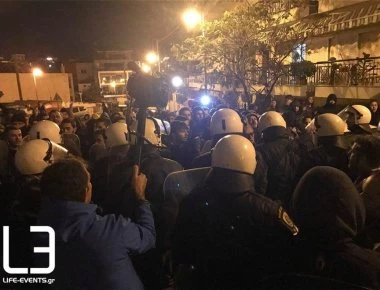 Θεσσαλονίκη: Επεισόδια σε εκδήλωση με ομιλητή τον Κώστα Γαβρόγλου